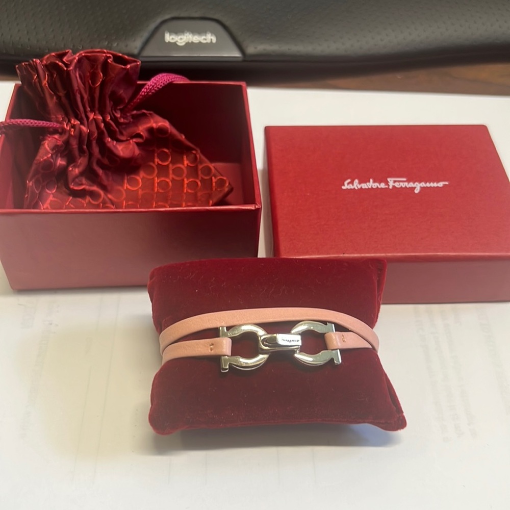 Ferragamo choker… or bracelet